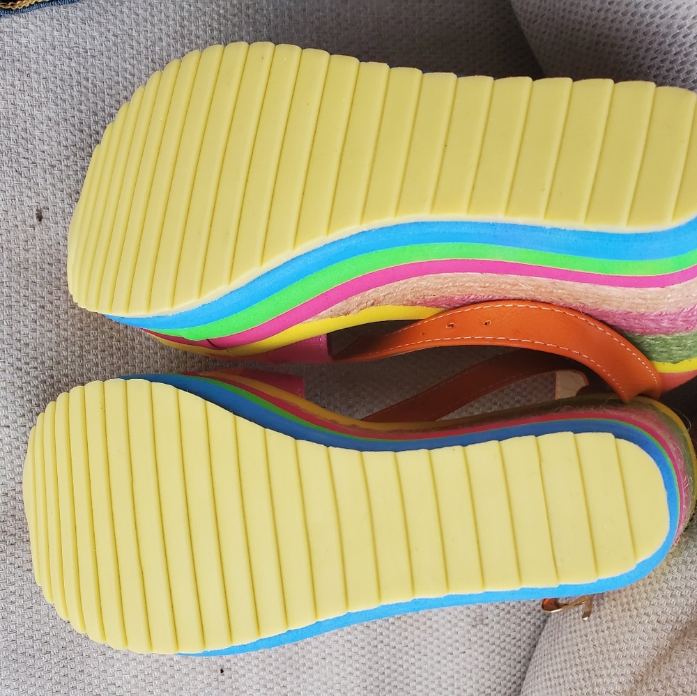 Shoes - Picture 2 of 7